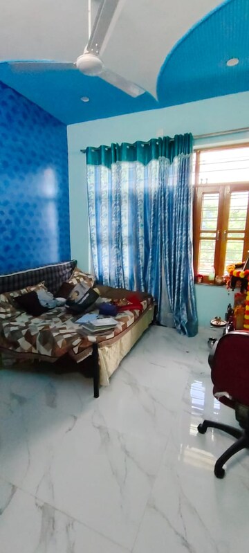Bedroom in 2 BHK Builder Floor at Shimla Bypass Road – for Rent