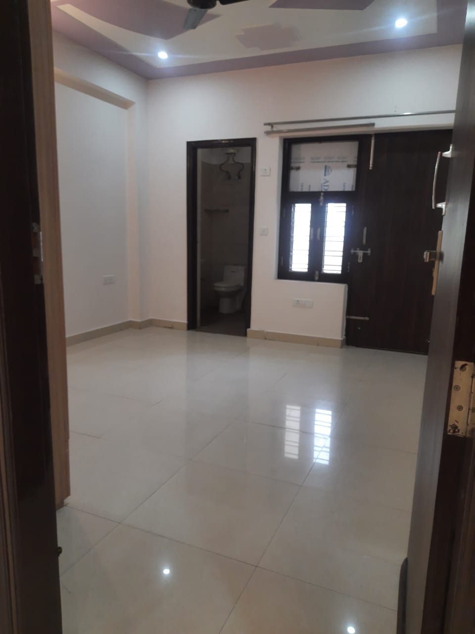 3 BHK 1535 Sq.Ft. Apartment in Unitech Uniworld Resorts-The Residences