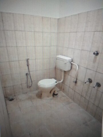 Bathroom in 2 BHK Independent House at Hbr Layout – for Rent