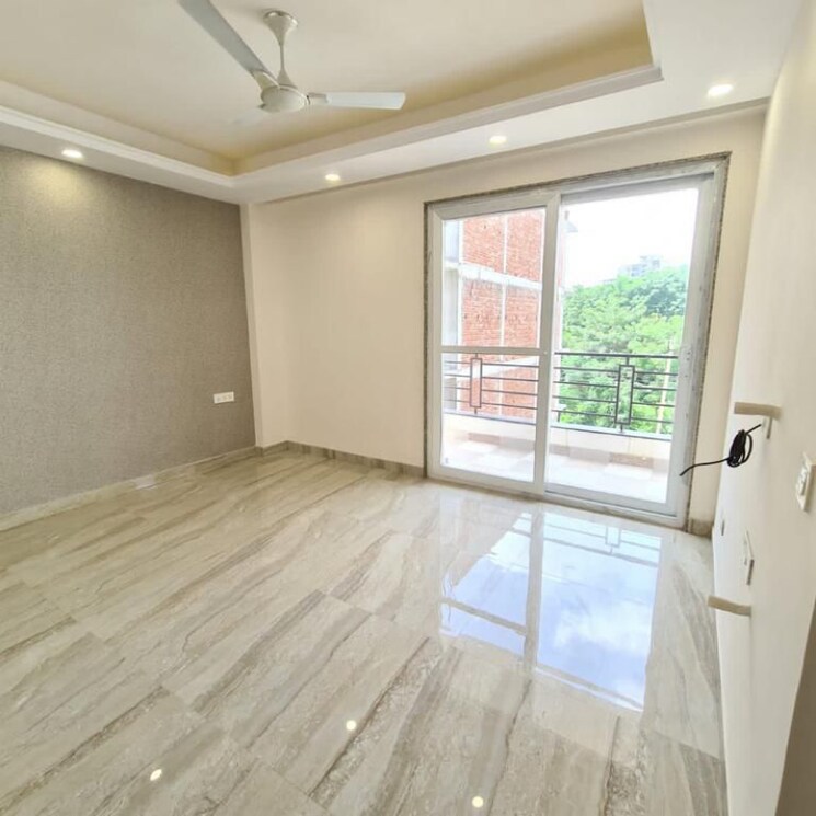 Room, sector 71 3 Bedroom 1800 Sq.Ft. Apartment In Sector 71 Gurgaon 8981265