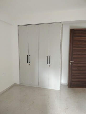 Room in 3.5 BHK Builder Floor at Smart World Gems, Sector 89 – for Rent