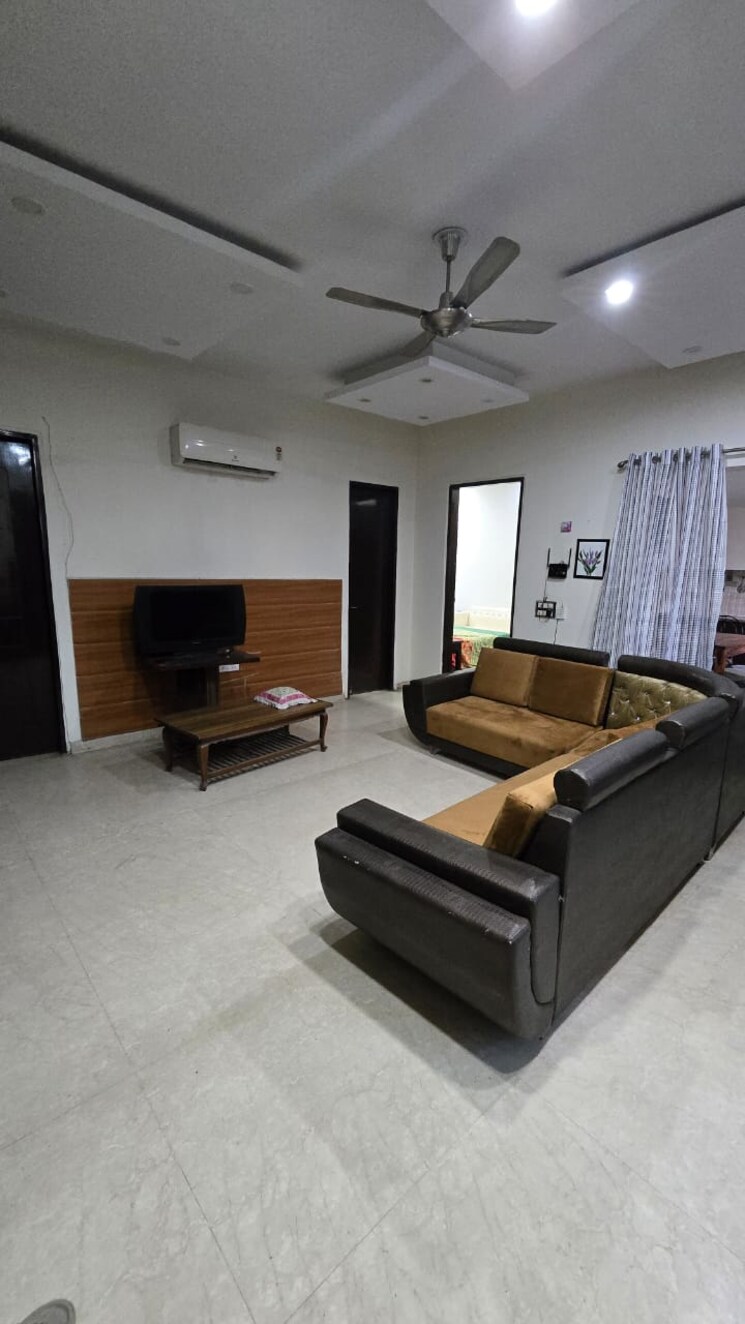 Living Room, sector 40 2 Bedroom 1480 Sq.Ft. Builder Floor In Sector 40 Gurgaon 8981353