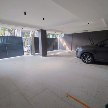 Parking in 4 BHK Apartment at Sector 49 – for Rent