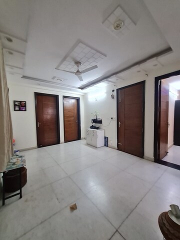 Room in 3 BHK Builder Floor at Sector 57 – for Rent