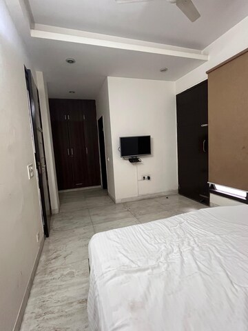 Master Bedroom in 3 BHK Builder Floor at Sector 57 – for Rent
