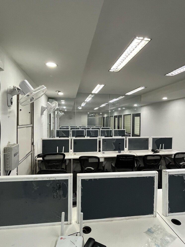 Team Area, sector 2 Commercial Office Space 4000 Sq.Ft. In Sector 2 Noida 8981373