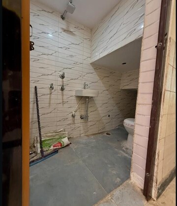 Bathroom in 3 BHK Builder Floor at Sector 35 – for Rent