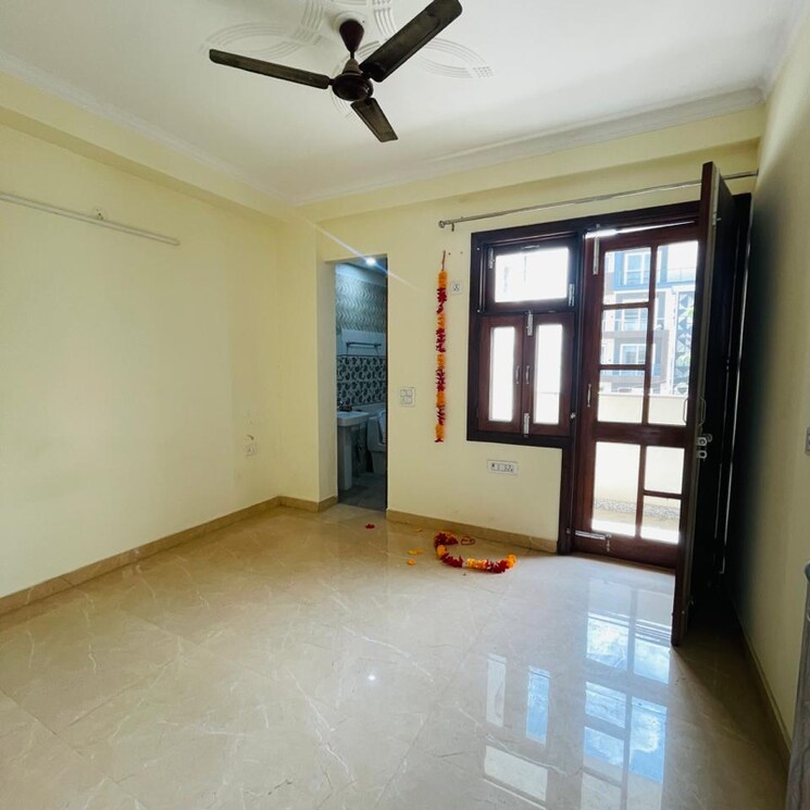 Room, sector 57 3 Bedroom 2100 Sq.Ft. Builder Floor In Sector 57 Gurgaon 8981445