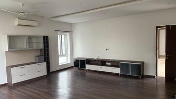 Room in 3 BHK Apartment at Concrete Sai Sansar, Chembur – for Sale