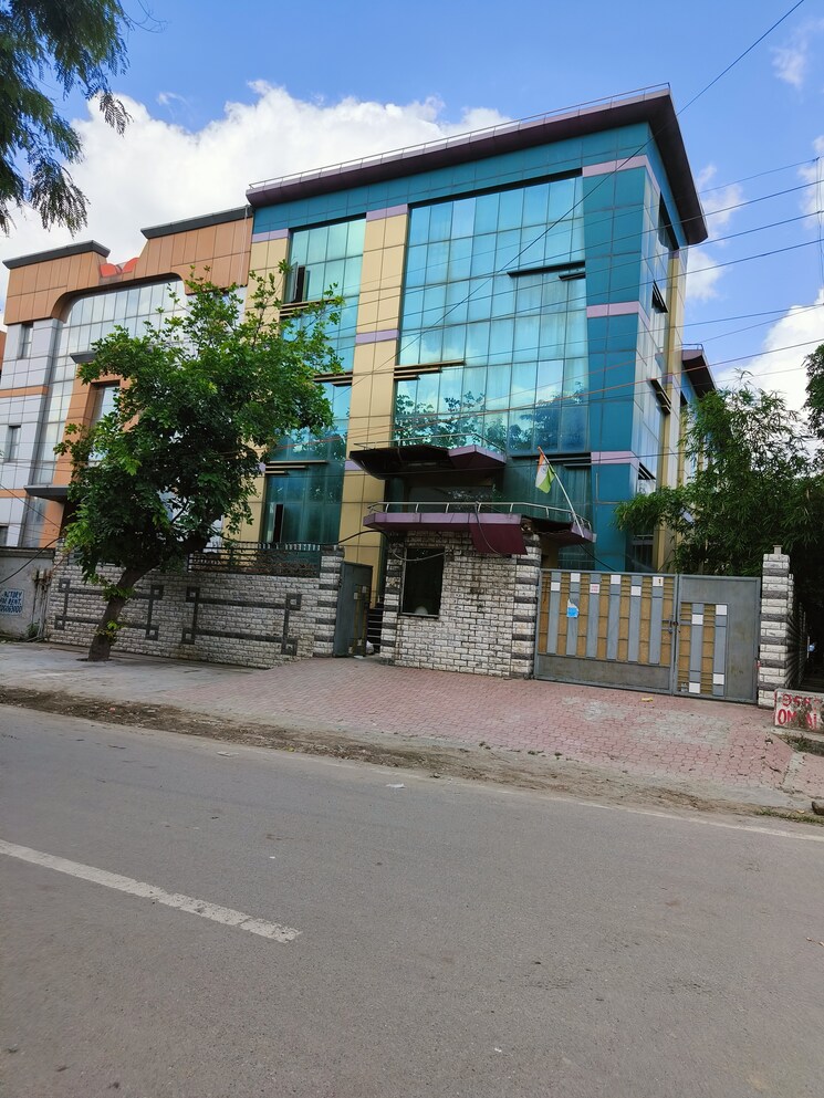 Exterior View, industrial area phase 2 Commercial Office Space 10000 Sq.Ft. In Industrial Area Phase 2 Noida 8981473