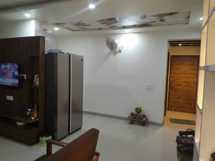 Room, puri-pratham 3 Bedroom 1400 Sq.Ft. Apartment In Sector 84 Faridabad 8981465