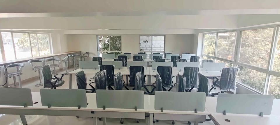 Office Space For Rent in Scheme 78