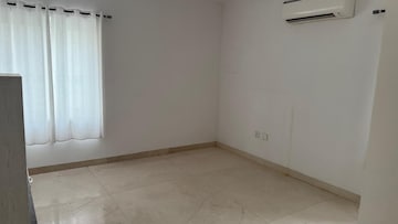 Room in 3 BHK Apartment at Concrete Sai Sansar, Chembur – for Sale