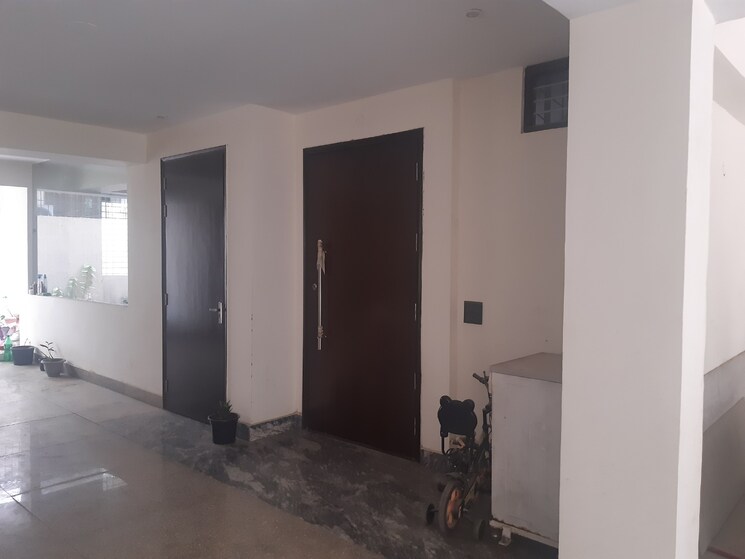 Room, sushant lok i 3 Bedroom 1950 Sq.Ft. Builder Floor In Sushant Lok I Gurgaon 8981518