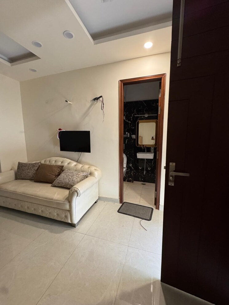 Living Room, sushant lok i 3 Bedroom 1950 Sq.Ft. Builder Floor In Sushant Lok I Gurgaon 8981518