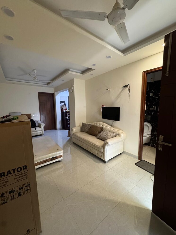 Team Area, sushant lok i 3 Bedroom 1950 Sq.Ft. Builder Floor In Sushant Lok I Gurgaon 8981518