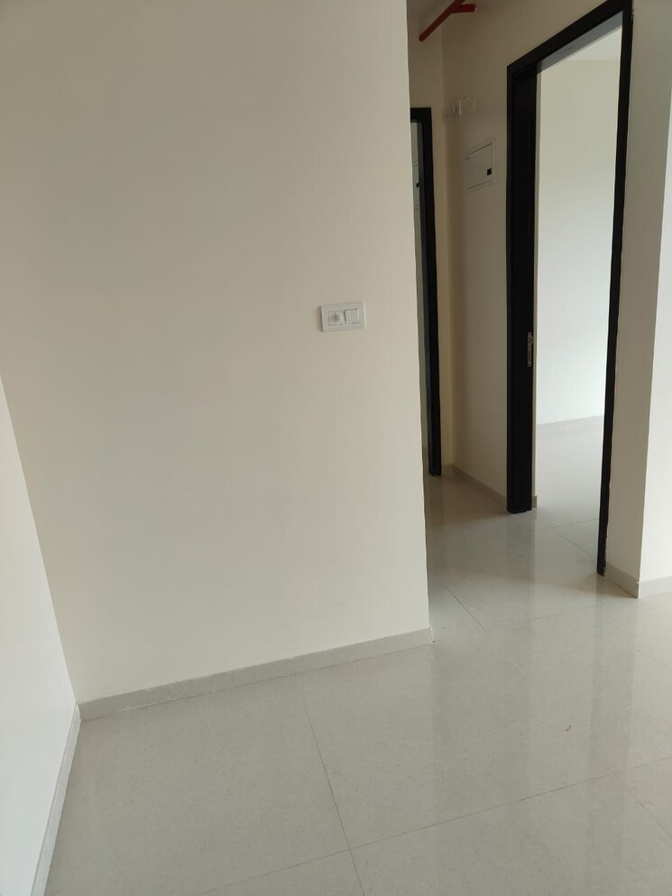Room, sheth-zuri 1.5 Bedroom 517 Sq.Ft. Apartment In Laxmi Nagar Thane 8981522