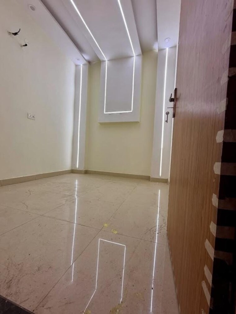 Room, sector 37 3 Bedroom 3330 Sq.Ft. Builder Floor In Sector 37 Faridabad 8981552