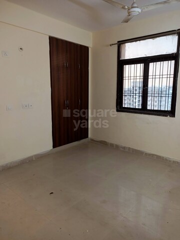 Room in 1 BHK Apartment at Kandarpada – for Sale