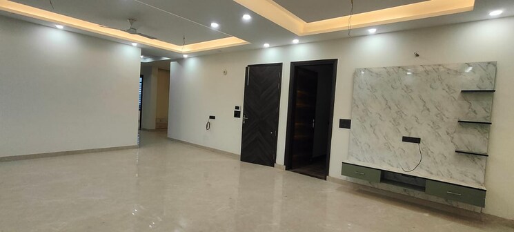 Room, sector 45 3 Bedroom 1930 Sq.Ft. Builder Floor In Sector 45 Gurgaon 8981625