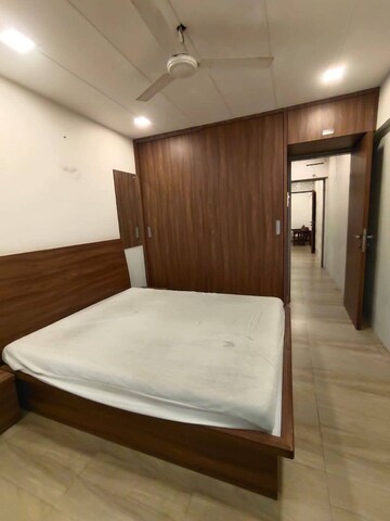Bedroom in 1 BHK Apartment at Andheri West – for Rent