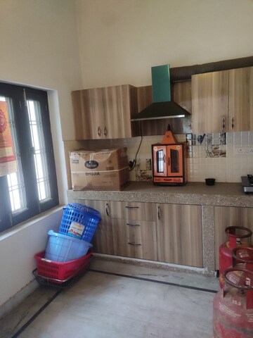Living Room in 5 BHK Independent House at Aliganj – for Rent