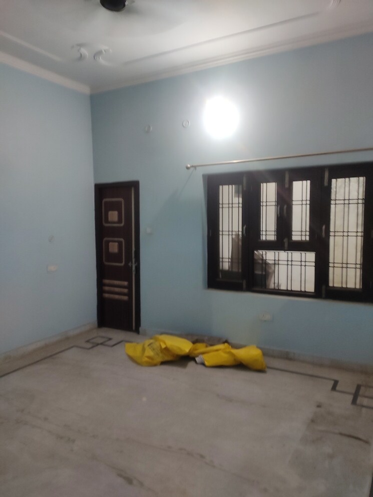 Room, aliganj 5 Bedroom 2152 Sq.Ft. Independent House In Aliganj Lucknow 8981769