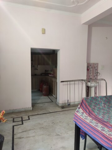 Bedroom in 5 BHK Independent House at Aliganj – for Rent