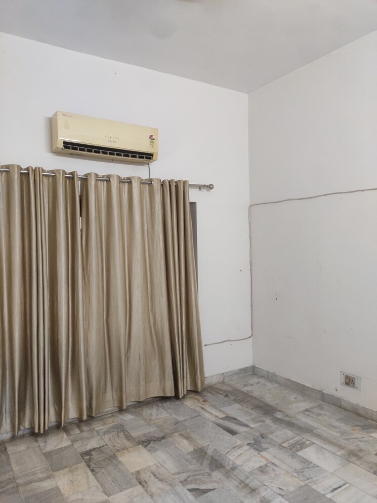 Bedroom, aliganj 5 Bedroom 2152 Sq.Ft. Independent House In Aliganj Lucknow 8981769