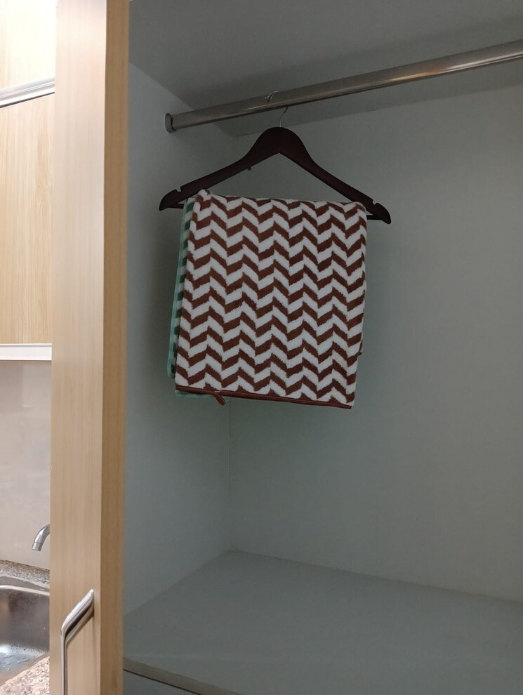 undefined, gaur-city-center Commercial Office Space 550 Sq.Ft. In Sector 4 Greater Noida Greater Noida 8981782