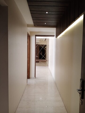 Building Lobby in 3.5 BHK Apartment at Omkar Alta Monte, Malad East – for Rent