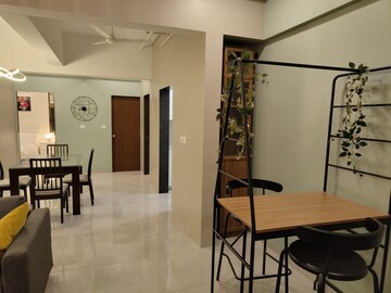 Living Room in 2.5 BHK Apartment at Sadanand Building, Dadar West – for Rent