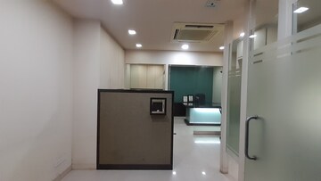 Room in  Office Space at Pandri – for Rent
