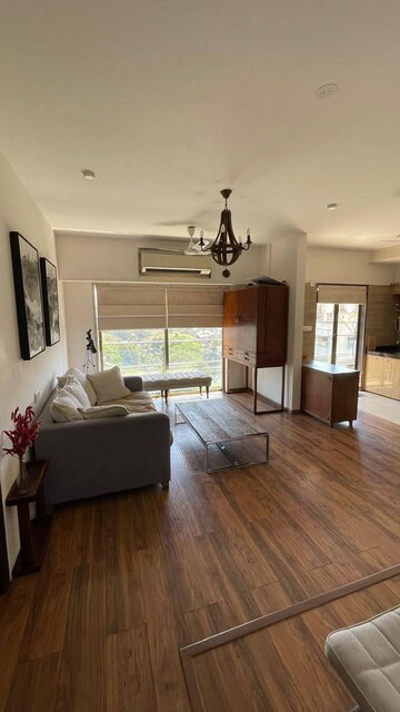 2 BHK Apartment For Sale in Andheri West