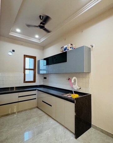 Kitchen in 3 BHK Builder Floor at Sector 37 – for Sale