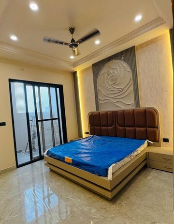 Bedroom in 3 BHK Builder Floor at Sector 37 – for Sale
