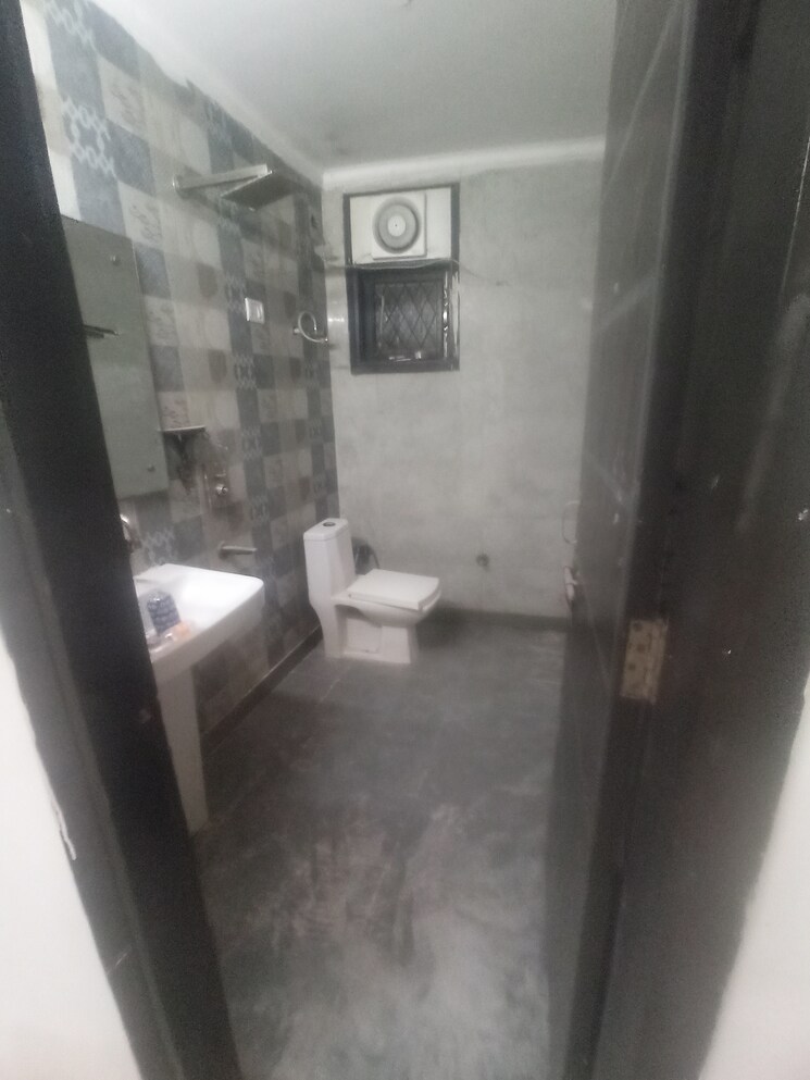 Kitchen, malviya nagar 3 Bedroom 125 Sq.Yd. Builder Floor In Malviya Nagar Delhi 8982061