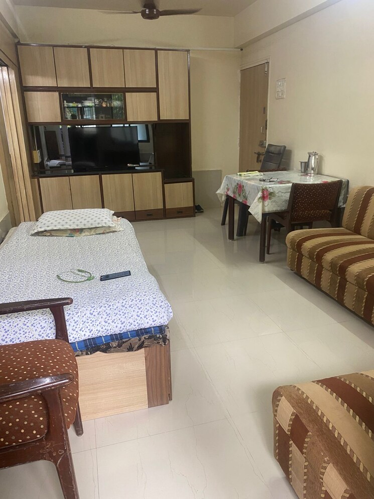 Living Room, vile parle west 1 Bedroom 434 Sq.Ft. Builder Floor In Vile Parle West Mumbai 8982141