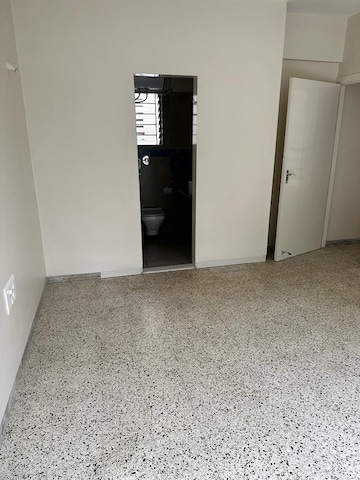 Room in 2 BHK Apartment at Oxford Comforts, Wanwadi – for Rent