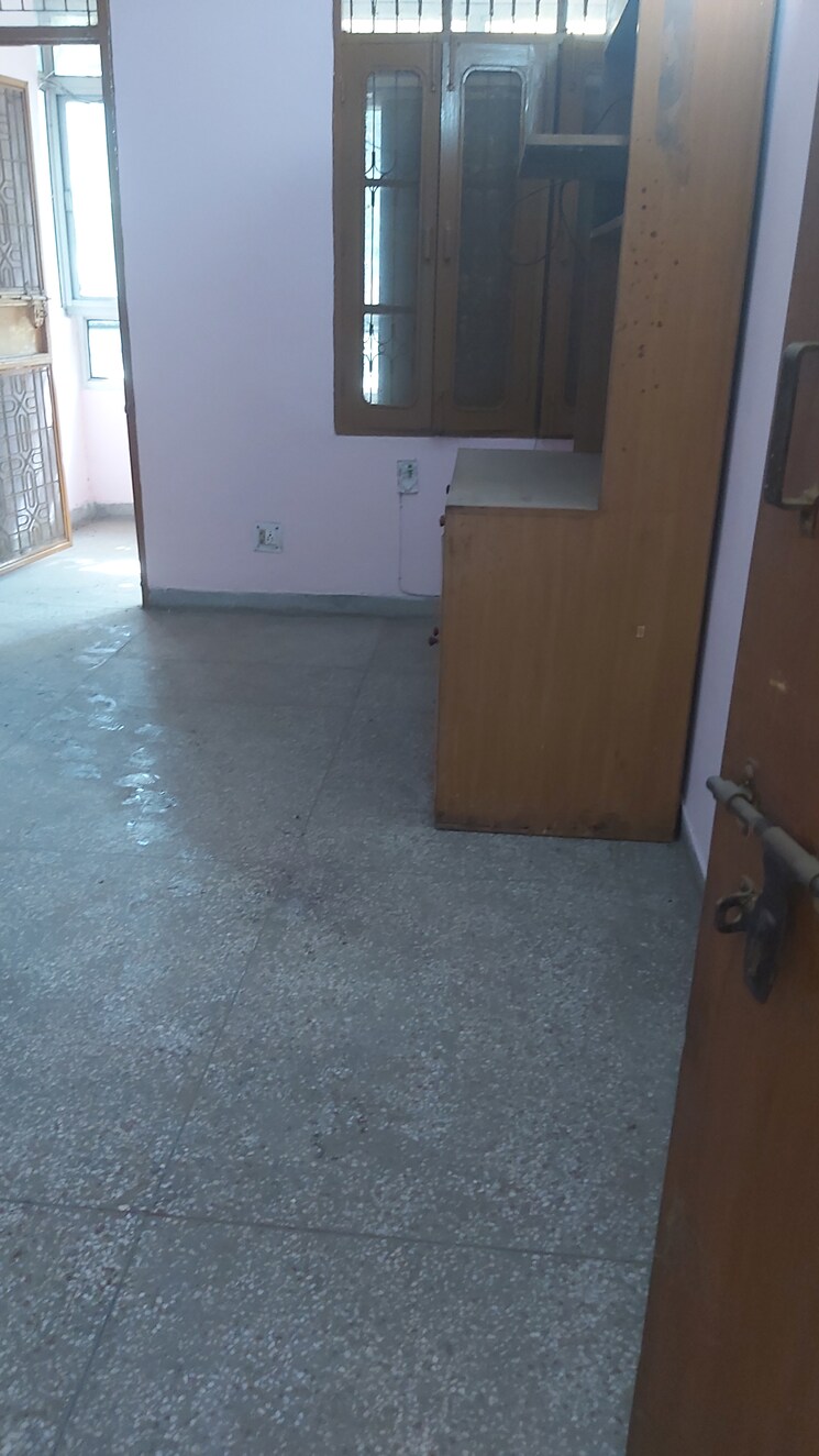 undefined, uma-cooperative-society 1.5 Bedroom 550 Sq.Ft. Apartment In Mayur Vihar 1 Delhi 8982145