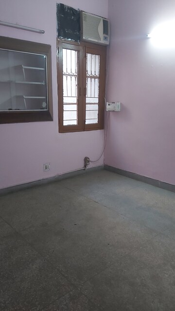 Balcony in 1.5 BHK Apartment at Uma Cooperative Society, Mayur Vihar 1 – for Rent