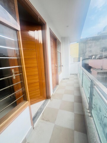Staircase in 2 BHK Builder Floor at Sector 47 – for Rent