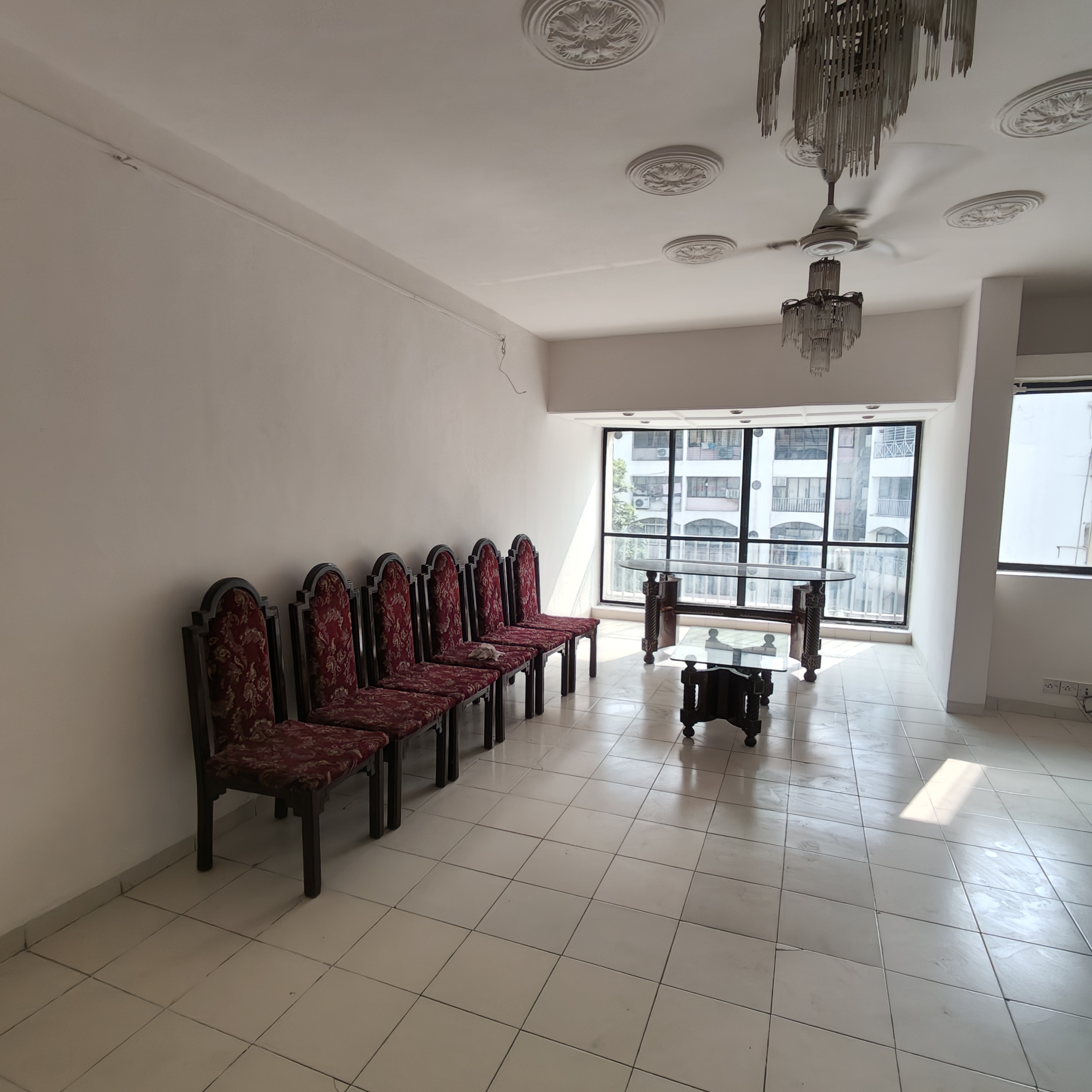 2 BHK + Pooja Room,Servant Room,Study Room,Extra Room Apartment For Rent in Om Utopia