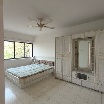 Room in 2 BHK Apartment at Om Utopia, Wanowrie – for Rent