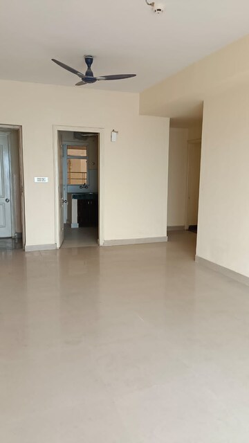 Room in 2 BHK Apartment at Logix Blossom Greens, Sector 143 – for Sale