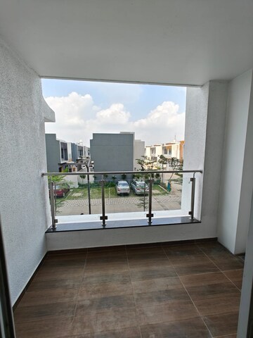 Room in 3 BHK Apartment at Gera World of Joy, Kharadi – for Rent