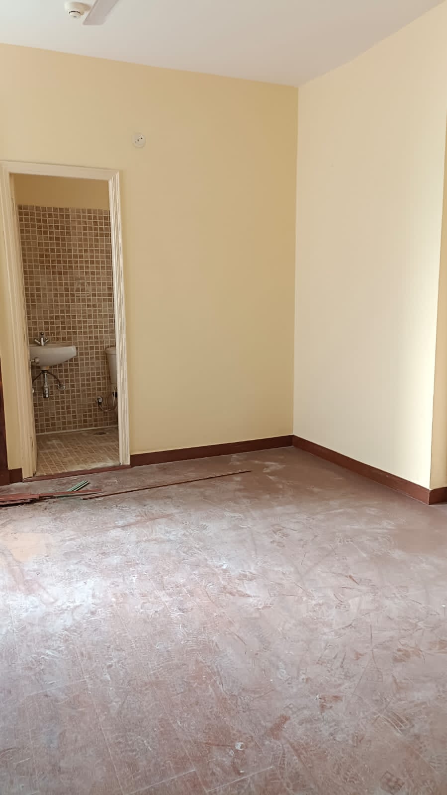 4 BHK + Servant Room 2495 Sq.Ft. Apartment in Logix Blossom County