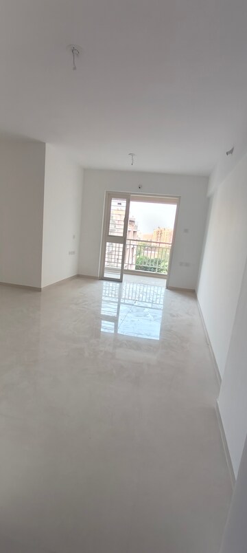 Room in 2 BHK Apartment at Kanchan Royal Exotica, Kondhwa – for Rent