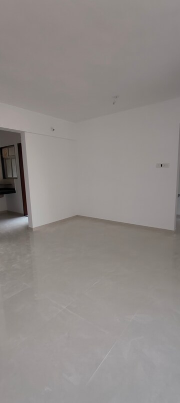 Room in 2 BHK Apartment at Kanchan Royal Exotica, Kondhwa – for Rent