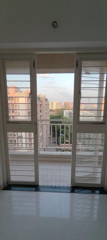 Room in 2 BHK Apartment at Kanchan Royal Exotica, Kondhwa – for Rent
